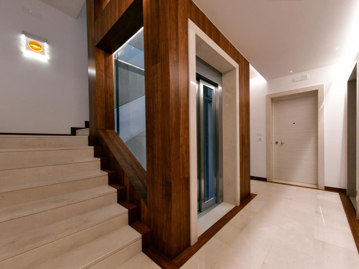 Vilu Suite Centro โปลีญาโนอามาเร ภายนอก รูปภาพ