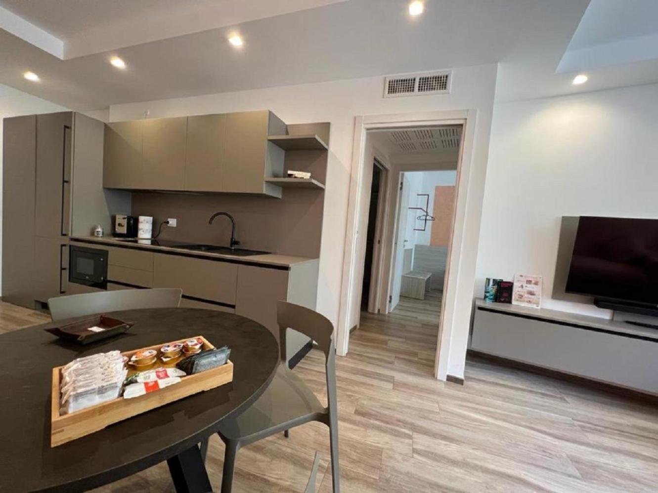 Vilu Suite Centro โปลีญาโนอามาเร ภายนอก รูปภาพ