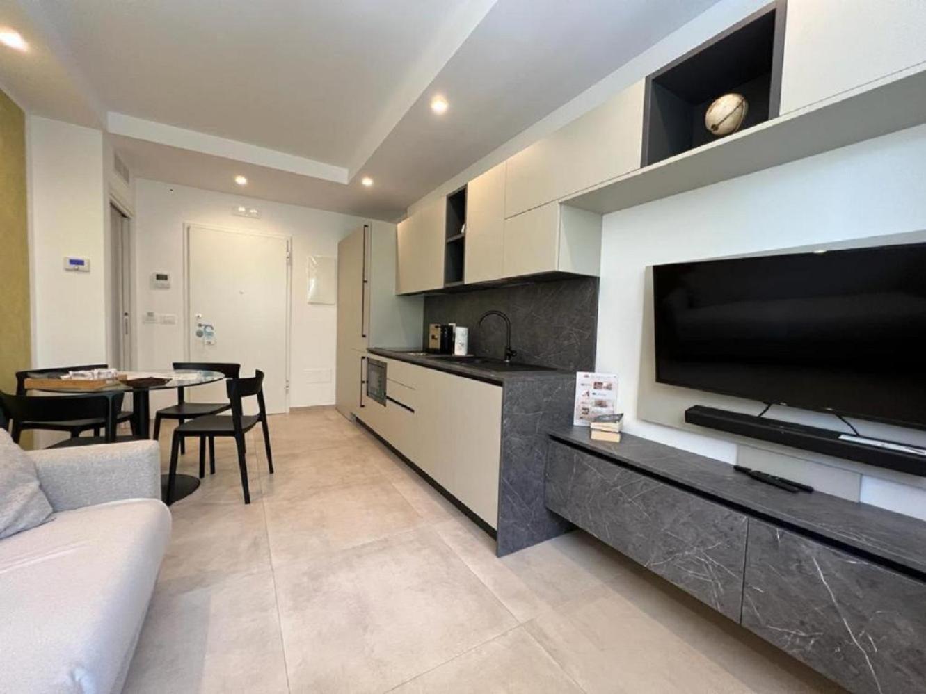 Vilu Suite Centro โปลีญาโนอามาเร ภายนอก รูปภาพ