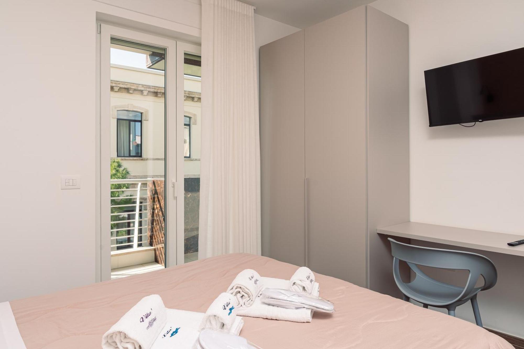Vilu Suite Centro โปลีญาโนอามาเร ภายนอก รูปภาพ