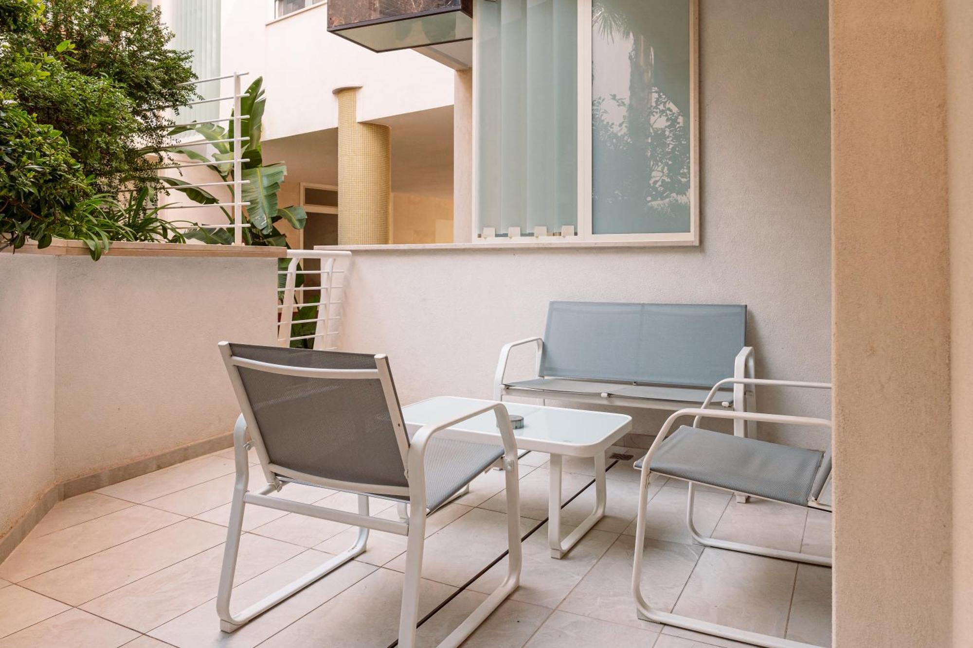 Vilu Suite Centro โปลีญาโนอามาเร ภายนอก รูปภาพ