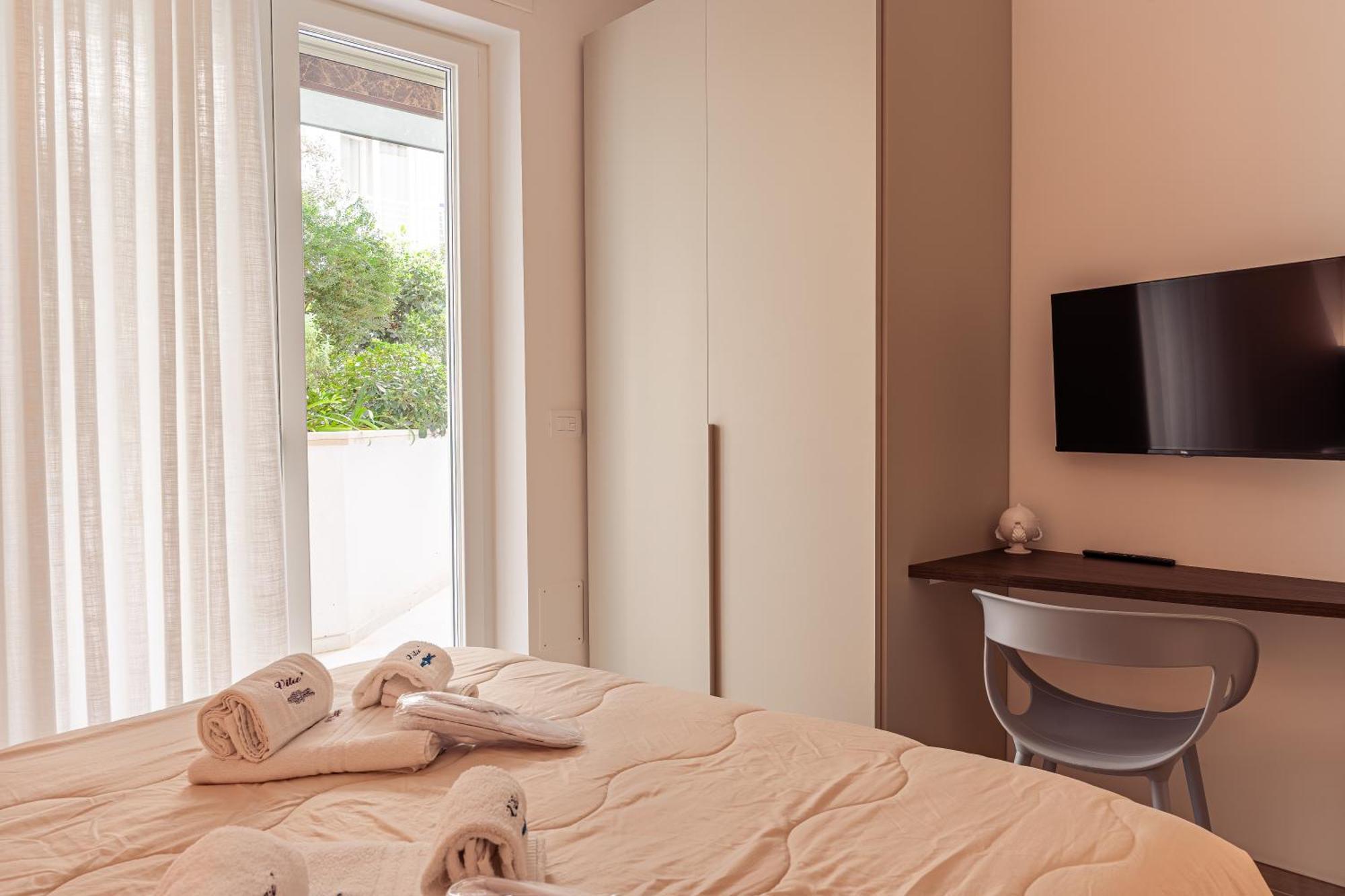 Vilu Suite Centro โปลีญาโนอามาเร ภายนอก รูปภาพ