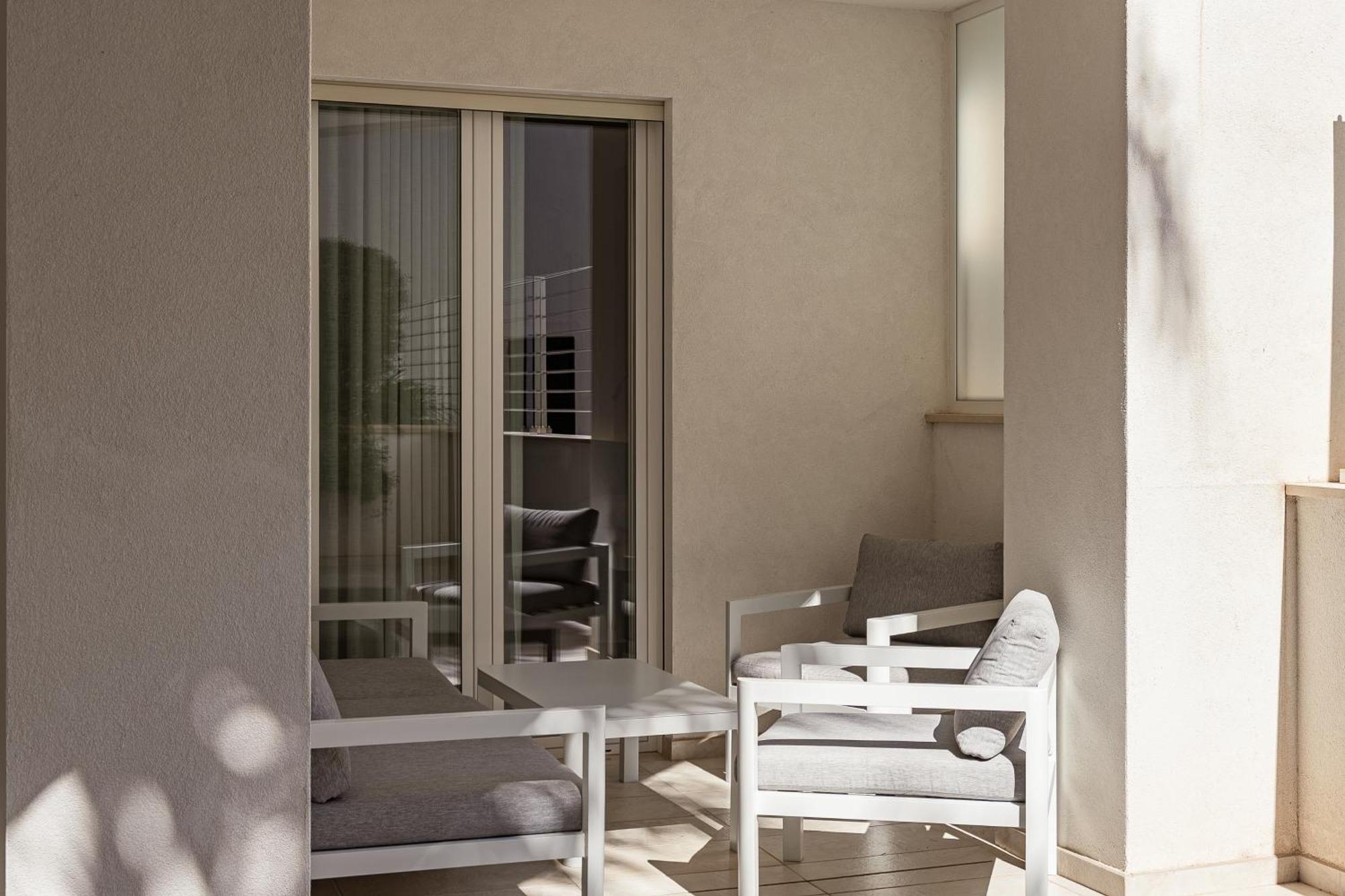 Vilu Suite Centro โปลีญาโนอามาเร ภายนอก รูปภาพ